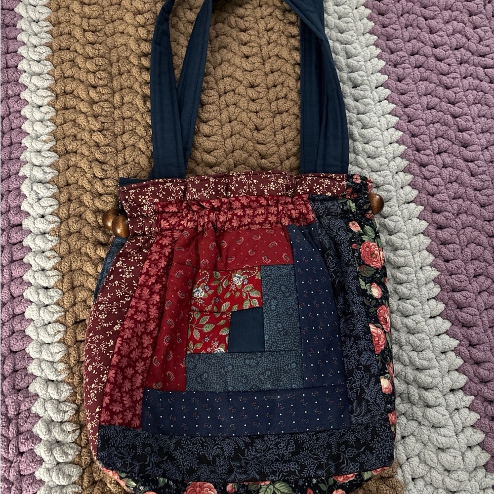 Elegant Patchwork Tote with Floral Design
